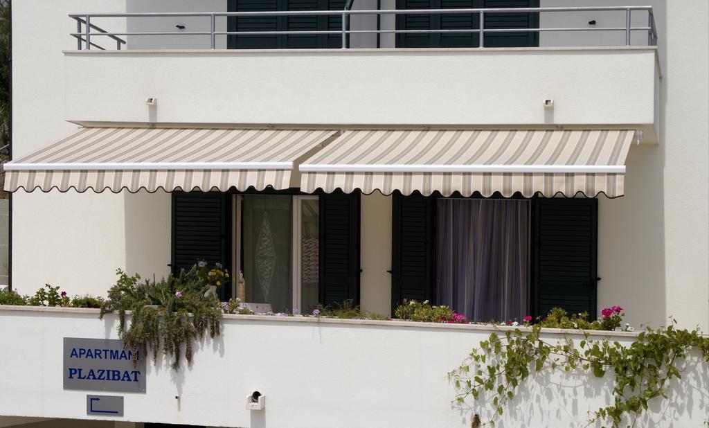 Apartments Stipe Plazibat Хвар Экстерьер фото