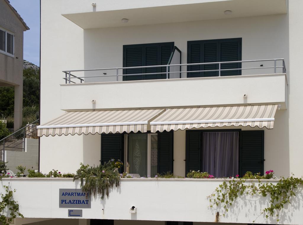 Apartments Stipe Plazibat Хвар Экстерьер фото